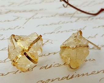 Citrine Gold Earrings, November Birthstone Earrings, Raw Citrine Earrings, Raw Stone Stud Earrings, Birthstone Earrings, Gemstone Earrings