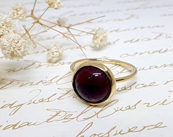 Amethyst, Elegant Amethyst Gold Ring, February Birthstone Jewelry, Statement Piece, Unique Gemstone Ring, Statement Ring, Birthstone Ring,