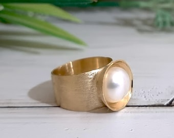 Pearl Ring, Gold Ring, Unique Gold Pearl Ring, Matte Gold Ring, Unique Engagement Ring, Engagement Jewelry, Pearl Jewelry, Wedding Ring