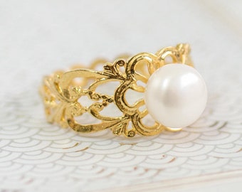 Pearl Ring, Solitaire Ring, Gold Pearl Ring ,Lace Gold Pearl Ring, Wedding Jewelry, Alternative Engagement Ring, Pearl Engagement Ring