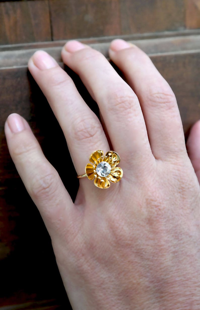 Natural Floral Ring Gold Flower Ring Unique Flower Ring Organic Ring Cocktail Ring Gold Rhinestones Ring Gold Nature Rings Gold Ring