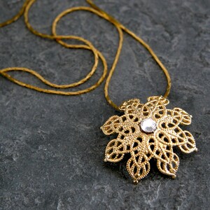 Unique Mother Gift For Her, Snowflake Necklace, Winter Jewelry, Snowflake Jewelry, Winter Necklace, Statement Necklace, Snowflake