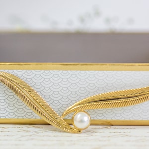 Bridal Necklace, Pearl Necklace, Bridesmaids Jewelry, Wedding Jewelry, Pearl Bridal Necklace, Wedding Pearl Necklace, Gold Feather Necklace