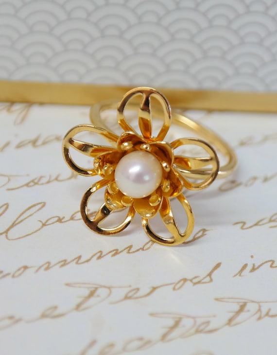 YADUDA Gold Flower Pearl Ring - 18K Gold Plated Adjustable Open Flower Statement Ring
