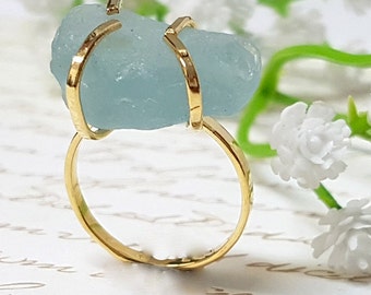 Aquamarine Gold Ring, March Birthstone Ring, Raw Aquamarine Ring, Statement Stone Ring, Raw Crystal Ring, Cocktail Gemstone Ring