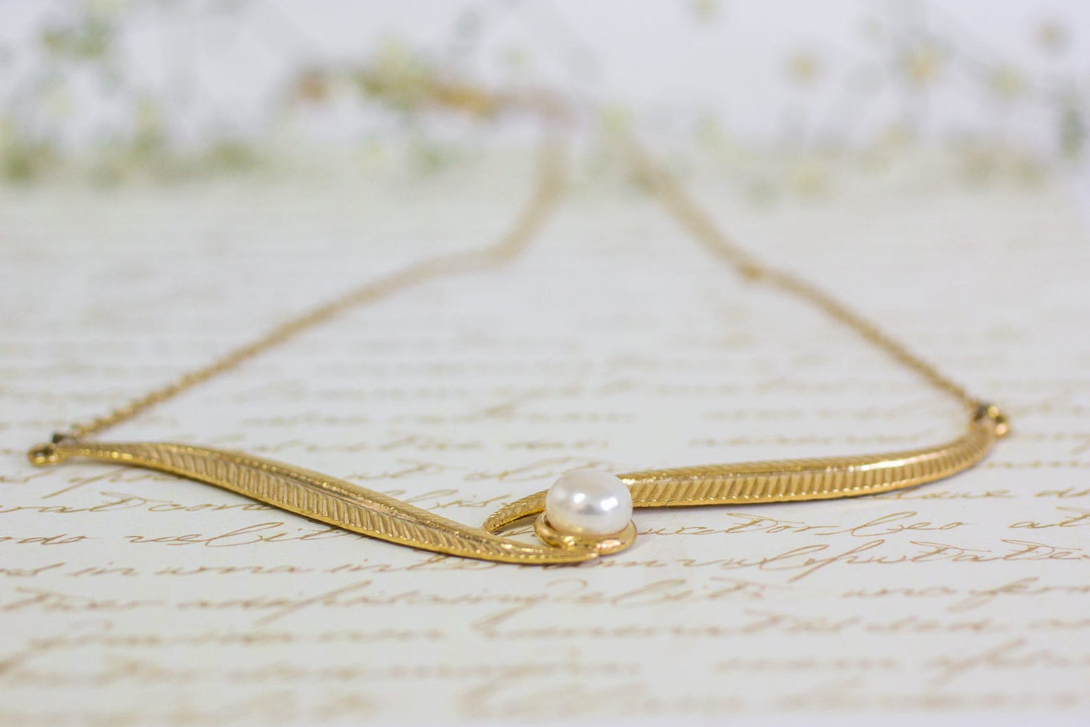 Mystic pearl bridal necklace