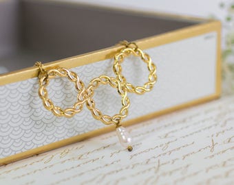 Gold Infinity Necklace with Pearl, Unique Anniversary Gift for Her, Unique Pearl Gold Necklace, Wedding Pearl Jewelry, Pearl Bridal Necklace