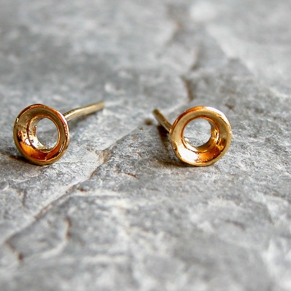 Gift For Her, Gold Stud Earrings, Gold Studs, Minimalist Look Earrings, Tiny gold stud earrings, Circle stud earrings, Gold circle studs