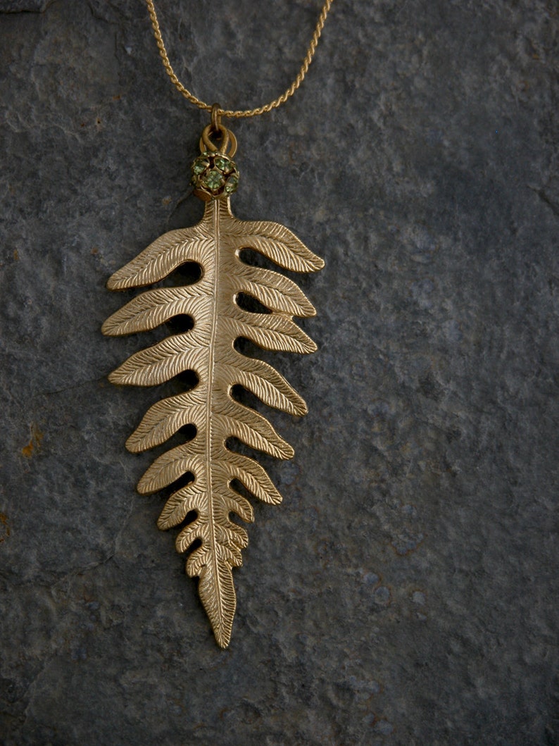 Höstlövshalsband i guld, Halsband med naturligt löv i guld bild 4
