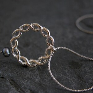 Women Mother Gift, Infinity Necklace, Silver Braided Necklace ,Silver Eternity Ornament Necklace with Pearl- pearl Pendant Necklace