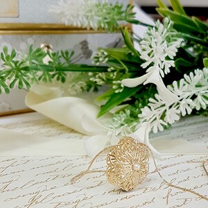 Flower Necklace, Gold Flower Necklace, Gold Necklace, Dainty Necklace, Flower Pendant Necklace, Gold flower Necklace with fresh water pearl image 4