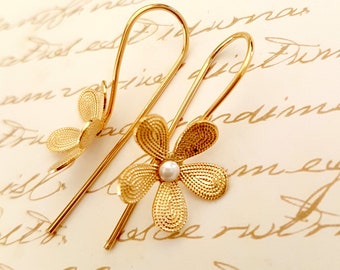 Gold flower Bridal Earrings, Bridal Earrings, Wedding Earrings, Pearl Drop Dangle Earrings, Pearl earrings, Gold flower dangle earrings