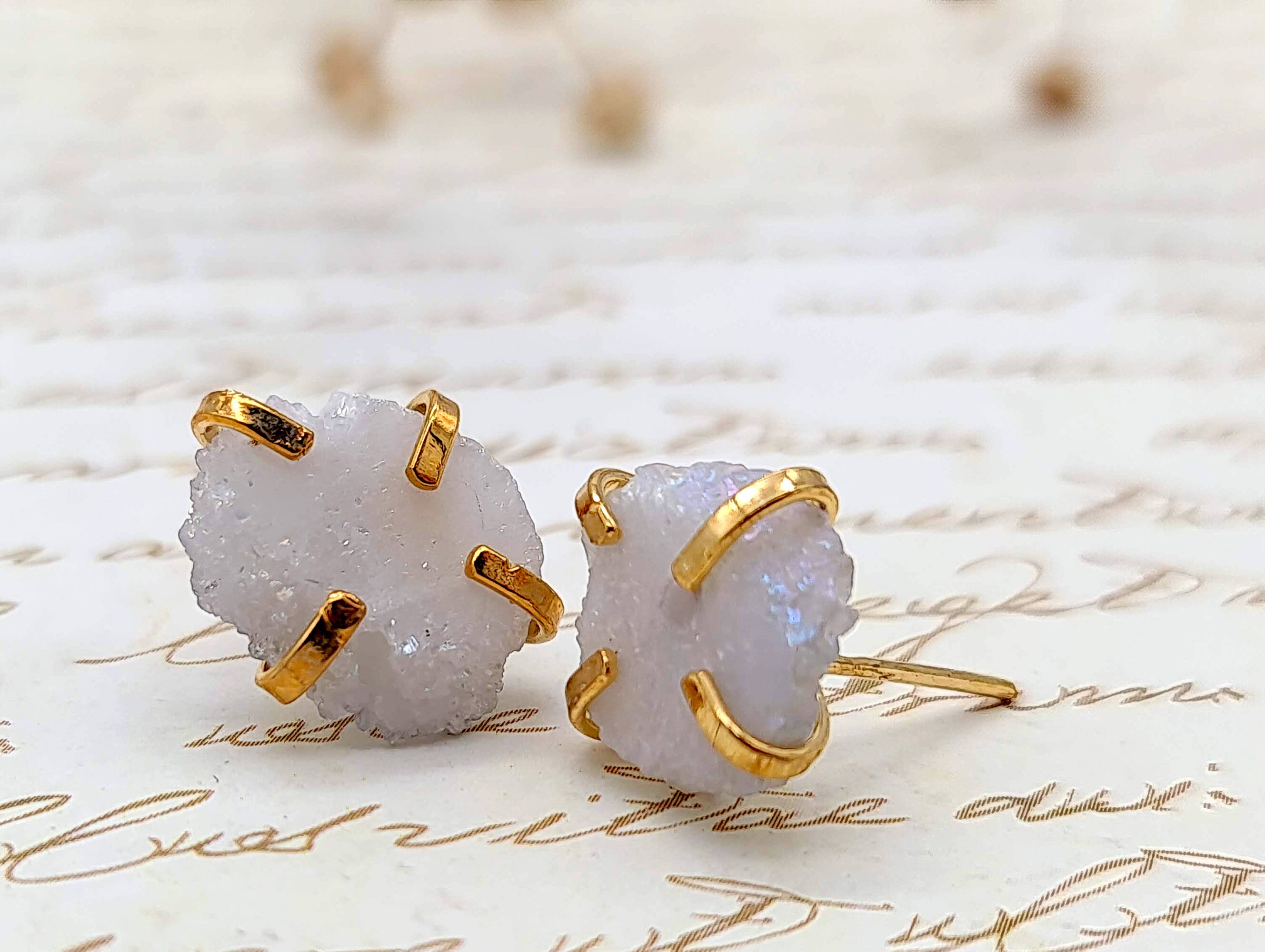 Raw Stone Studs, Gemstone Geode Eearrings, Geode Stud Earrings, Solar Quartz Studs, Quartz Druzy Gold Stud Earrings, Gold Stud Earrings