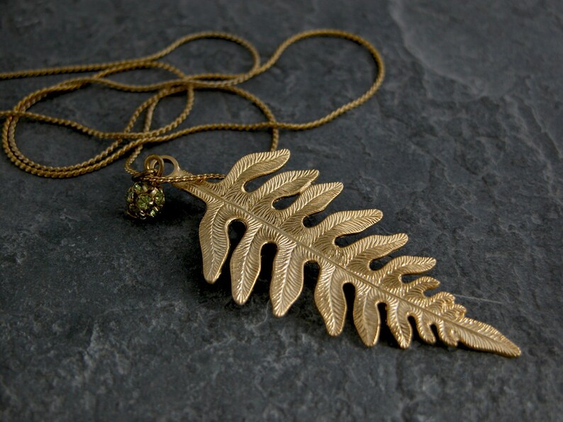 Höstlövshalsband i guld, Halsband med naturligt löv i guld bild 1