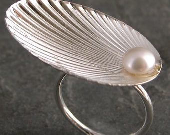 Silver Pearl Statement Ring, Silver Pearl Ring, Sea Shell Pearl Ring, Pearl Jewelry, Seashell Boho Ring, Elegant Pearl Ring,  Gift for Her