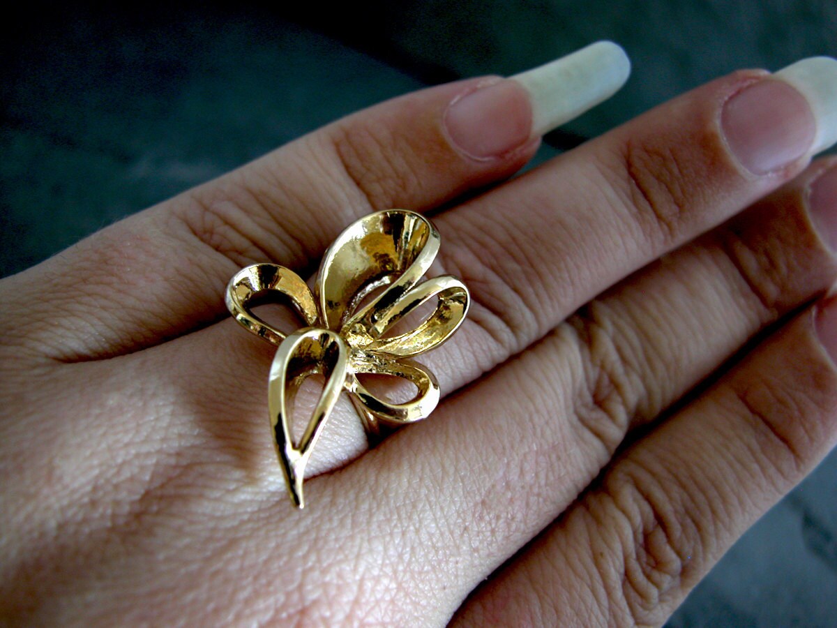 BIG FLOWER ROSE GOLD DESIGN RING - EXQUISITE BEAUTY IN 18K YELLOW GOLD