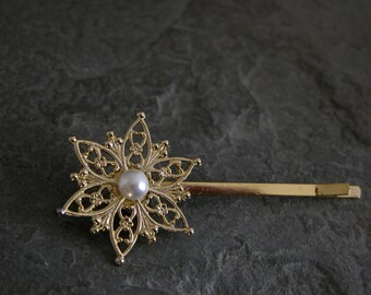 Gold Hair Pin, Bridal Accessories, Bridesmaid Mother Gift,  Bridesmaid Flower Hair Pins,  Bridal Gold Accessories