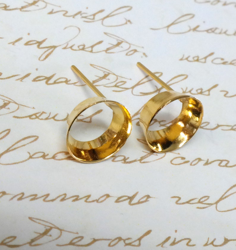 Gold Studs Gift For Her Circle stud earrings Small gold stud earrings Gold Stud Earrings Minimalist Look Earrings Gold circle studs