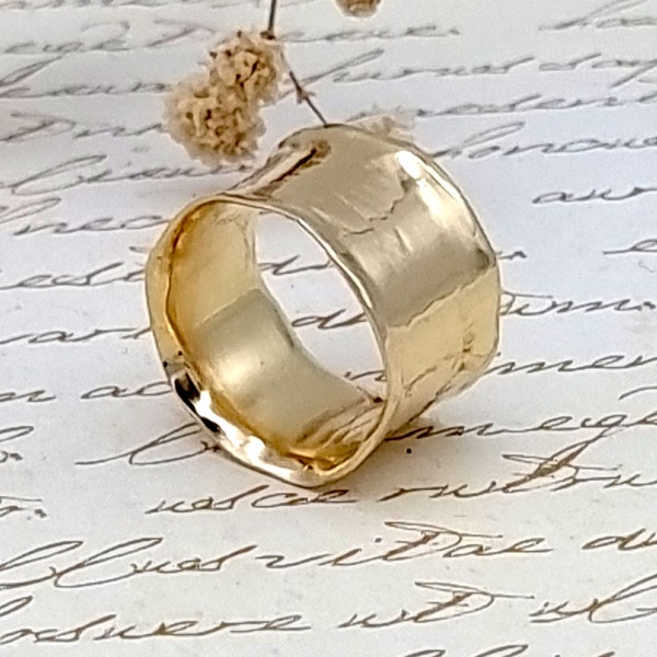 Goldring, Gelbgoldring, dicker Goldring, breiter Goldring, Ehering, einzigartiger Ehering, brillanter Ring, Boho-Ring