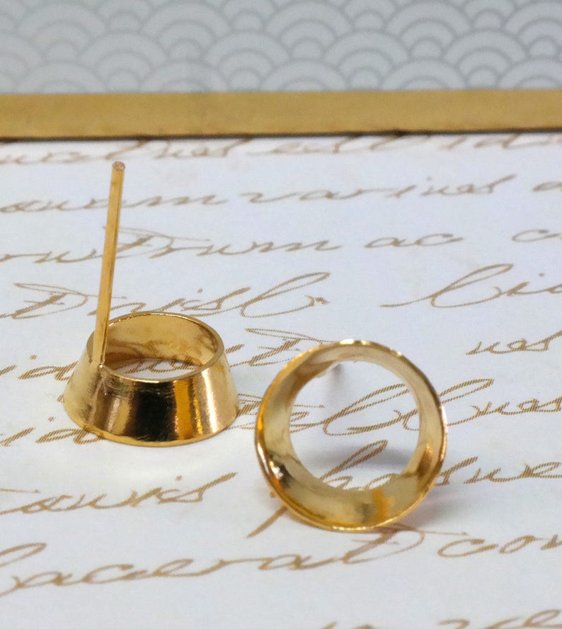 Gold Studs Gift For Her Circle stud earrings Small gold stud earrings Gold Stud Earrings Minimalist Look Earrings Gold circle studs