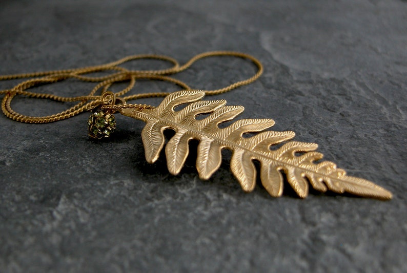 Höstlövshalsband i guld, Halsband med naturligt löv i guld bild 3
