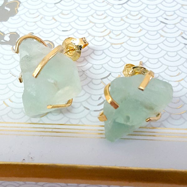 Gold Raw Stone Earrings, Raw Stone Jewelry, Raw Fluorite Earrings, Raw Stone Stud Earrings, Rough Stone Earrings, Bridesmaid Earrings, Gift