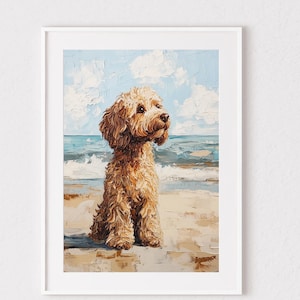 Könnte beinhalten: Ein gerahmter Kunstdruck eines goldfarbenen Hundes, der an einem Sandstrand sitzt. Der Hund blickt nach rechts, mit Meer und Himmel im Hintergrund. Das Kunstwerk hat einen malerischen Stil mit sichtbaren Pinselstrichen.