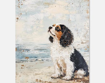 Puede incluir: Pintura al óleo de un perro Cavalier King Charles Spaniel sentado en una playa, mirando hacia arriba. El perro tiene un pelaje blanco, negro y marrón. El fondo presenta un cielo azul claro y el mar.