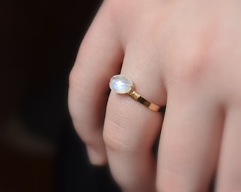 Rainbow Moonstone Gold Ring: June Birthstone Jewelry, Size 7.5