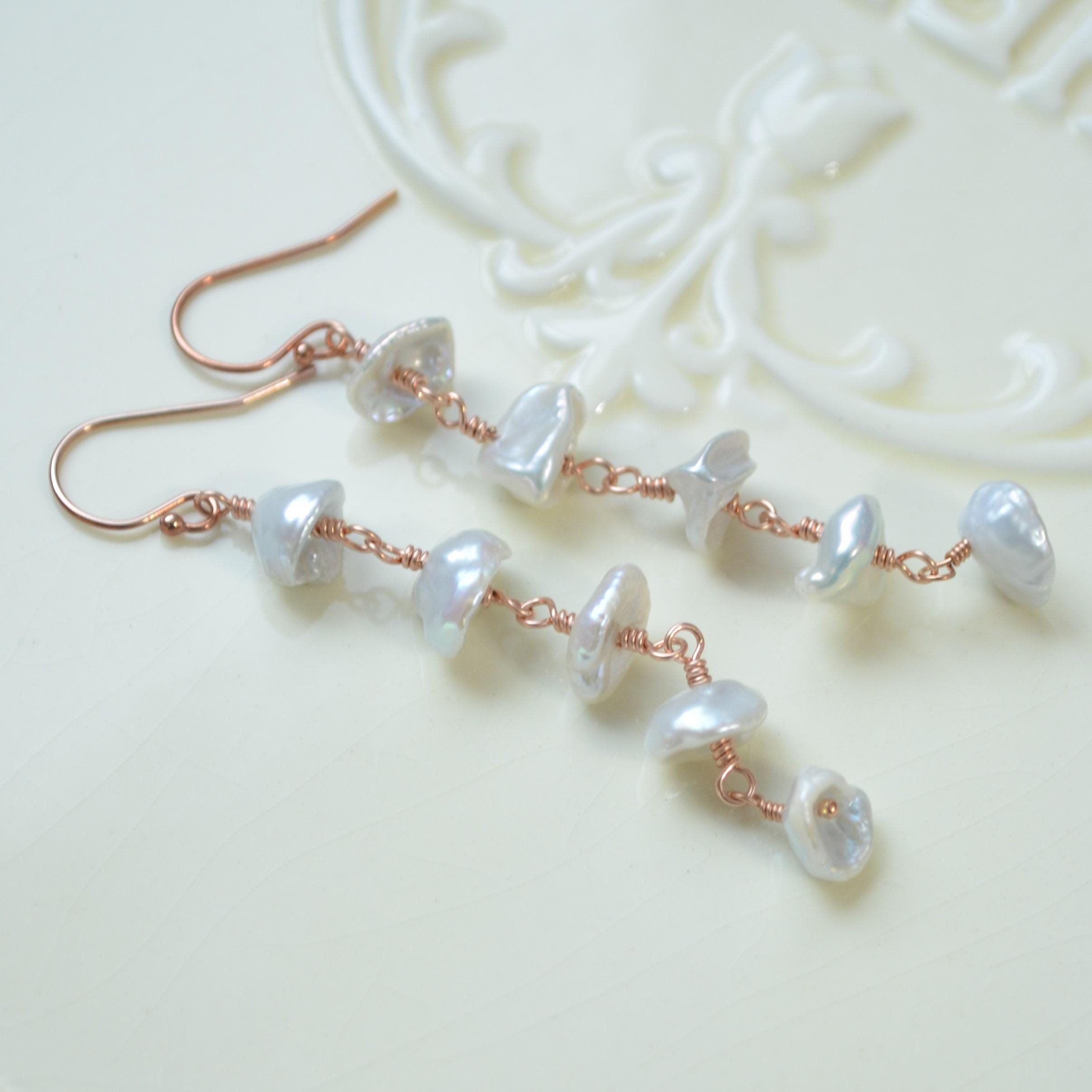 Sióg - Long Drop Keshi Pearl Earrings