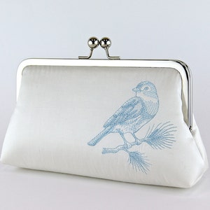 Seiden-Clutch mit gestickter Drossel in IVORY oder WEISS, Hochzeits-Clutch, Hochzeitstasche, Braut-Clutch, Geldbörse für die Hochzeit