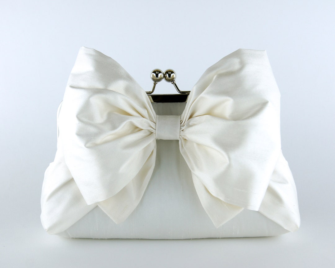 Bow Clutch in Ivory/white Silk - Etsy