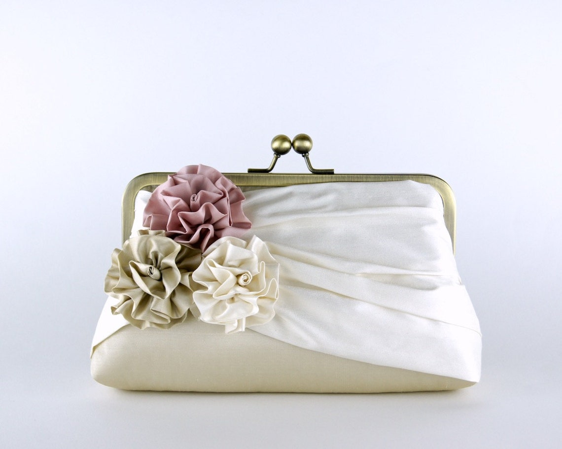 SMALL CANVAS CLUTCH RING OF ROSES main image 1