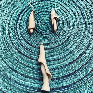 Invisible Shell Spiral Necklace and Earring Set