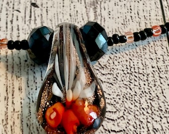 Black Teardrop Floral Pendant Necklace