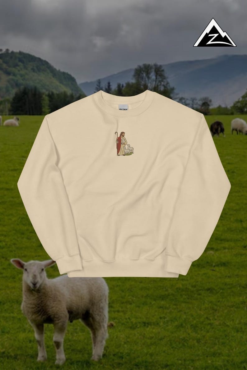 God herde broderad rund hals | Kristen troströja | Mjuk och mysig tröja Sand