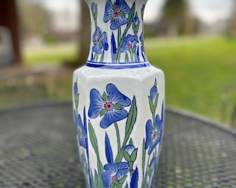 Vintage Large Asian Porcelain Vase 12" tall Chinoiserie Blue White Flower Coastal Living English Cottage Stylized Iris