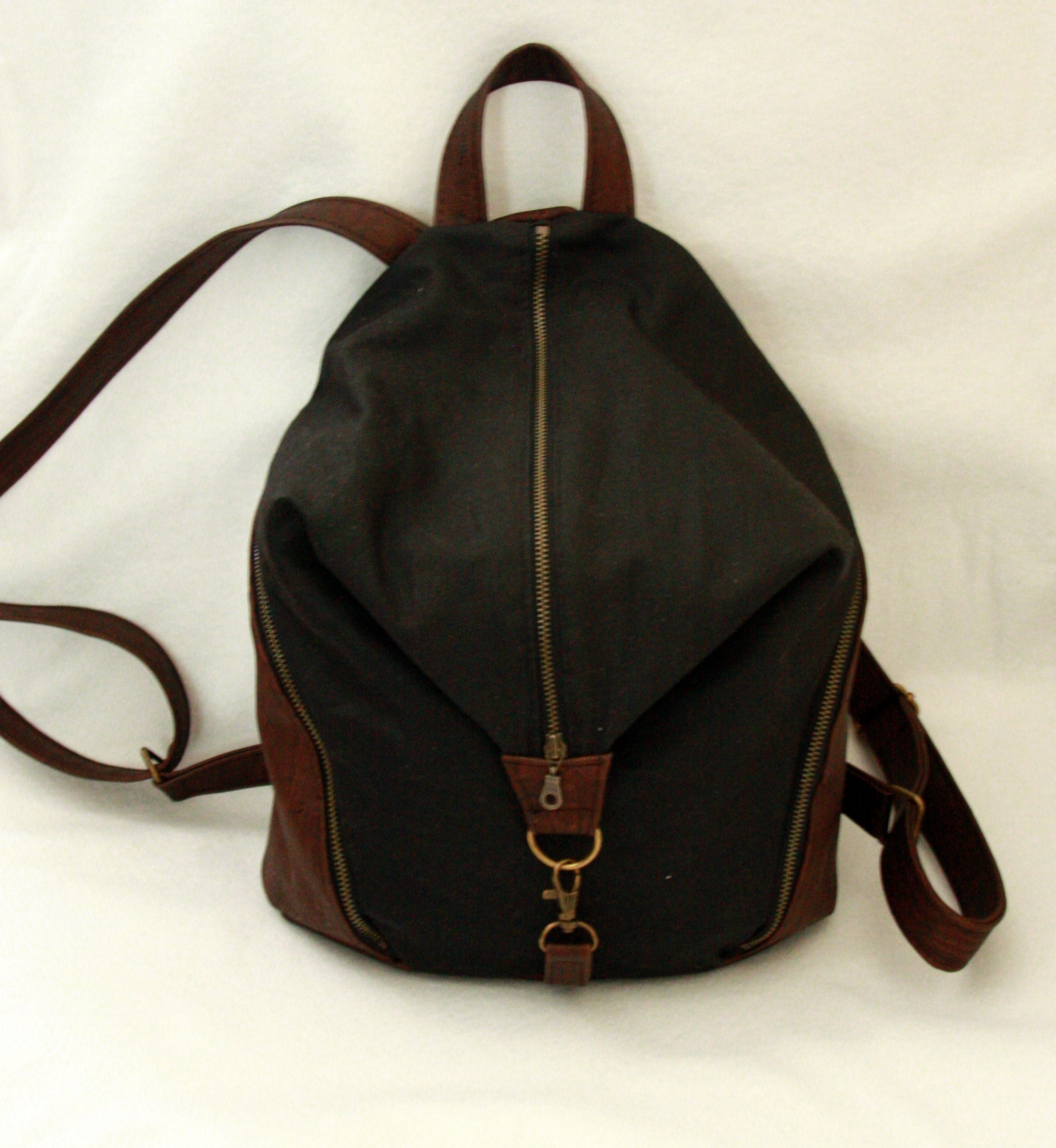 Heritage waxed canvas backpack — Maxport Costumes for Work