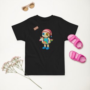 気まぐれなブードゥー柄サマー幼児用シャツ | かわいいゴス水着Tシャツ | ユニコーンフロートアート