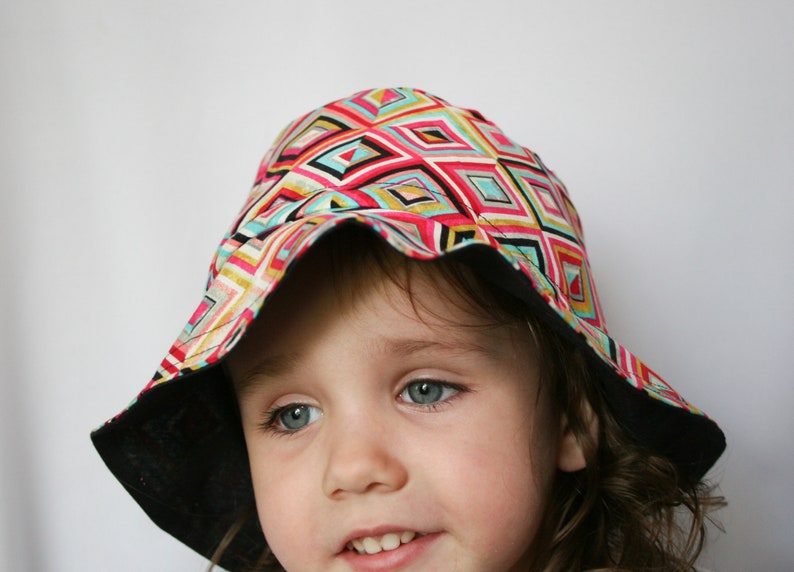 Bold Geometric Child Bucket Hat, ready to ship image 4