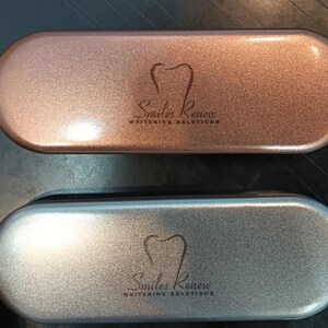 Stainless steel tongue scraper set