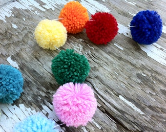Yarn PomPom Garland |  Multi-Color Pompom Garland | Pompoms | Handmade | Party Decor | PomPom Banner | Buntings | Photo Props | Custom Pom