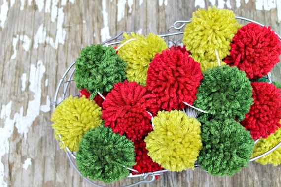 Christmas Garland, Red and Green Pom Pom, Christmas Banner, Tree Garland, Christmas Garlands, Christmas Decor, Holiday Decor, Buntings Il_570xn