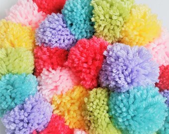 Pastel Christmas Yarn Pom Pom Garland  | Large Pom Pom | Pompoms | Christmas Decor | Christmas Tree Garland | Christmas Bunting | Garland