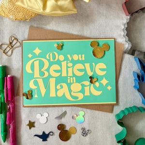 Tarjeta de felicitación mágica inspirada en Disney