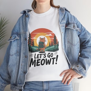 Let&#39;s Go Meowt Hiking Cat Shirt - Funny Adventure Kitty Camping Tee | Outdoorsy Forest Sunset Cat T-Shirt | Gift for Nature-Loving Cat Fans