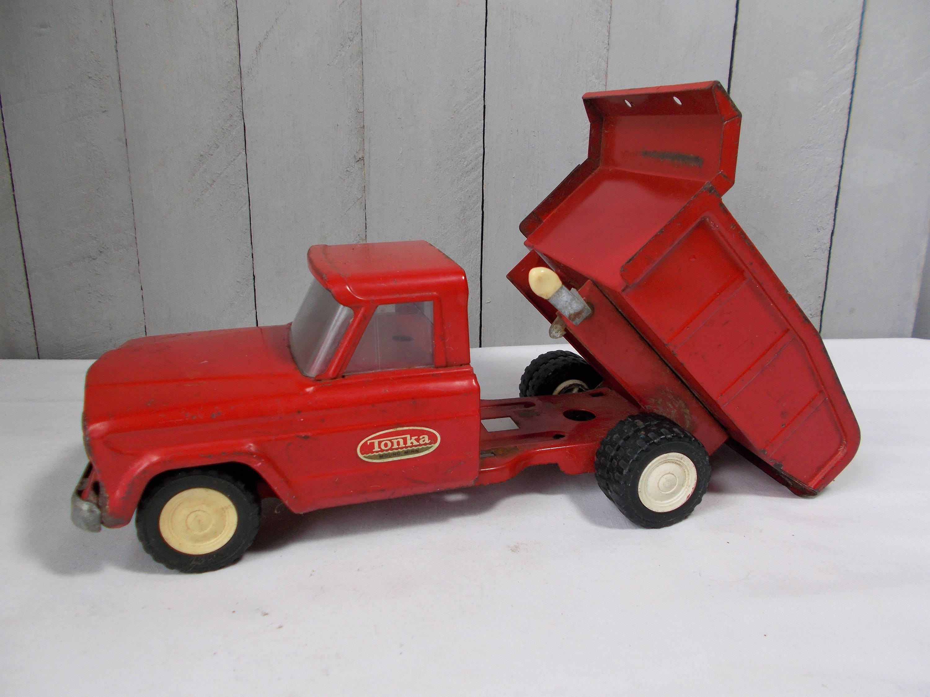 red tonka jeep