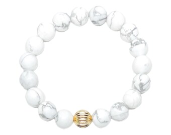 Pulseira de howlita branca natural com detalhes em ouro, pedras de 10 mm e 7,5 polegadas.