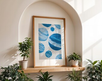 Abstracte blauwe planeten muurkunst – moderne print van het zonnestelsel, minimalistische ruimteposter, eigentijds kosmisch decor voor thuis of op kantoor