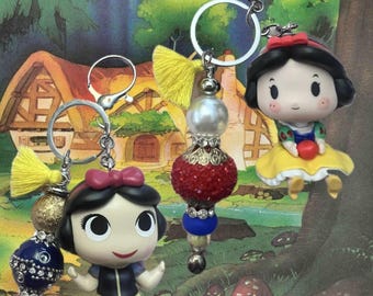 Snow White Keychain | Disney Princess Bag Charm and Key Ring | Cute Fairytale Gift for Disney Fans, Collectors and Disney Adults